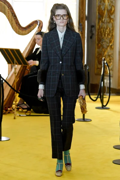 Look 47